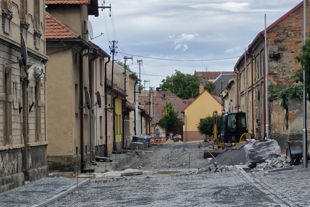 Silnice a chodníky